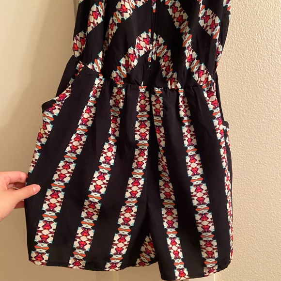 EUC Xhilaration Black and Pink Romper - Picture 5 of 7